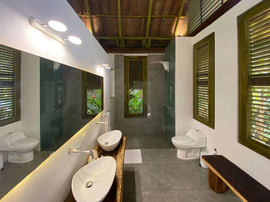 Baño-Casa-Bambu-Hotel-Parque-Tayrona